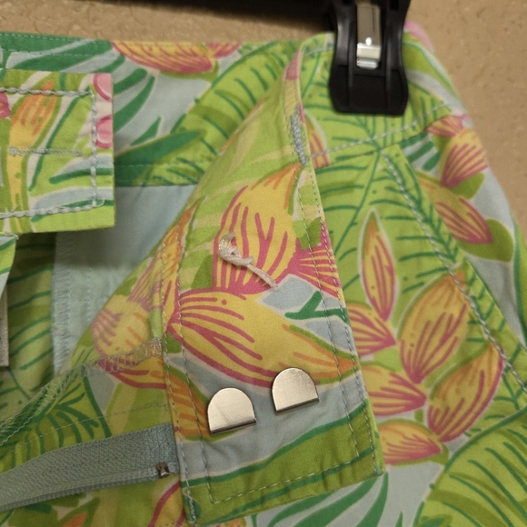 Vtg Lilly Pulitzer Tropical Floral Bermuda Shorts Sz 8 Beachy Summer Casual - Picture 4 of 9